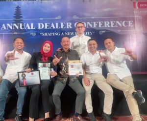 AWARDS (11) AWARDS (11)