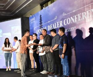 AWARDS (17) AWARDS (17)