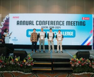 AWARDS (8) AWARDS (8)